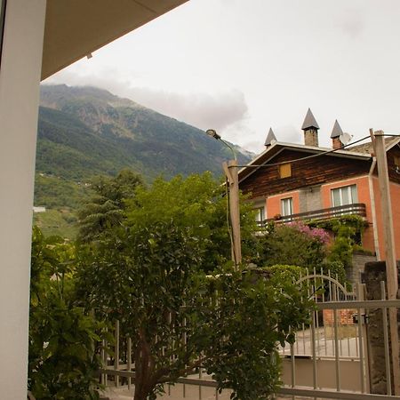 Appartamento Incantevole Con Parcheggio Gratuito Tirano Exterior foto